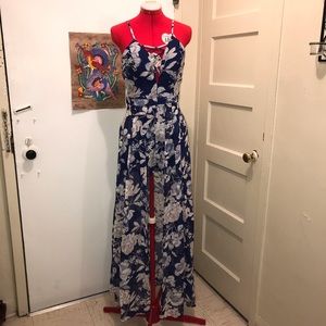 UK2LA Dresses - NEW! Floral dress w/ shorts UK2LA Dresses - NEW! Floral dress w/ shorts
